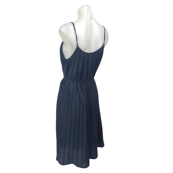 Ann Taylor LOFT Navy Pleated Sleeveless Cami Camisole Midi A-Line Dress Size M - Picture 2 of 3